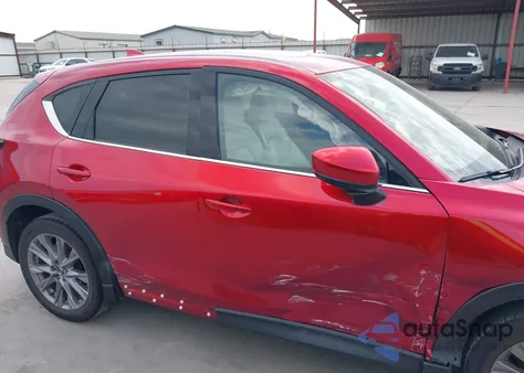 2021 Mazda Cx-5 Grand Touring Reserve z USA, uszkodzony, nr VIN JM3KFBAY8M0451567